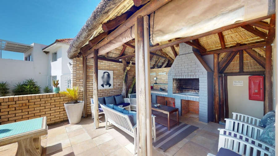 10 Bedroom Property for Sale in Summerstrand Eastern Cape